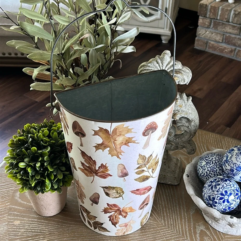 NEW! Vintage Inspired Fall Harvest Pumpkin Mushroom Autumn Leaf Metal Wall Vase